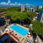 Aparthotel Tropicana