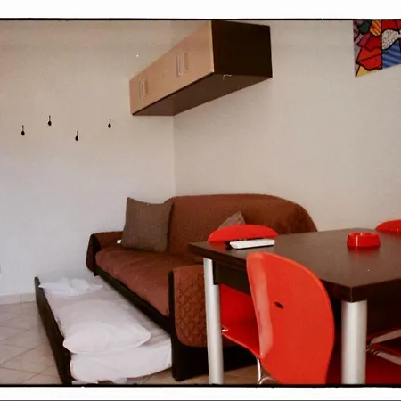 Apart Otel Tropicana 3*