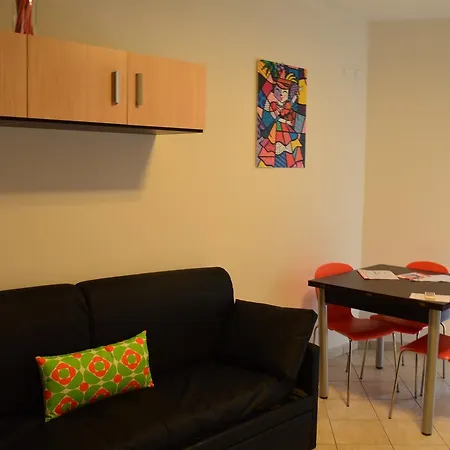 巧皮卡那公寓式酒店 4*