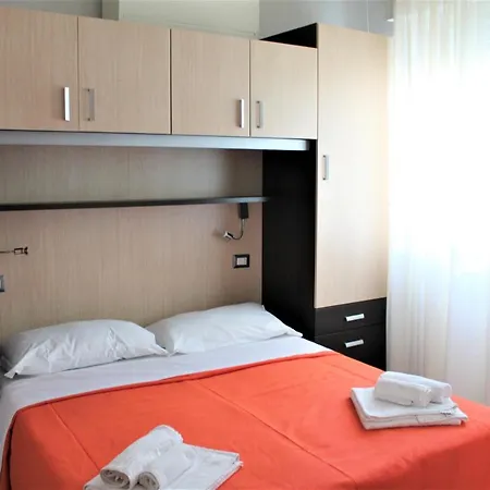Tropicana Apart Otel Llido Degli Estensi