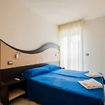 Lejlighedshotel Tropicana Llido Degli Estensi