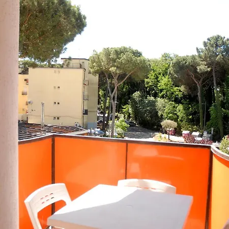 Aparthotel Tropicana 3*