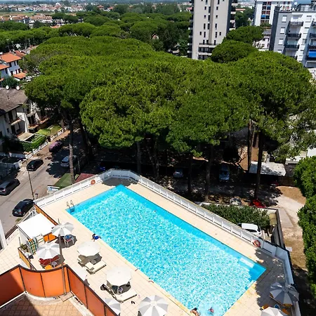 Aparthotel Tropicana