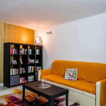 Apart Otel Tropicana