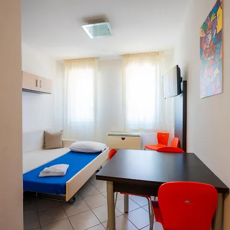 Aparthotel Tropicana Llido Degli Estensi