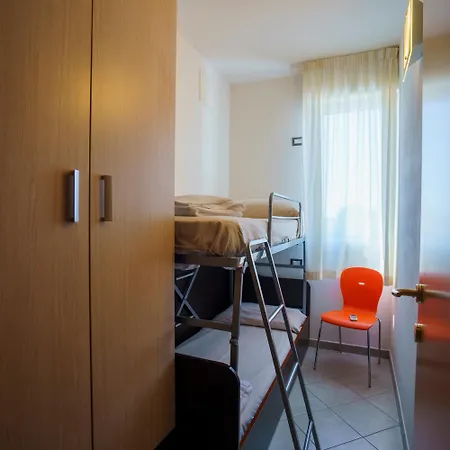 Aparthotel Tropicana Llido Degli Estensi
