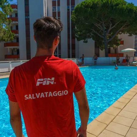 Aparthotel Tropicana Llido Degli Estensi