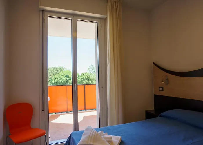 Tropicana Apart Otel Llido Degli Estensi